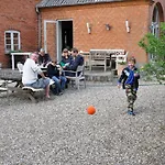 Lundsgaard 3*