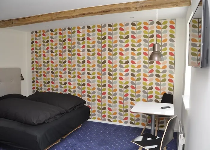 Lundsgaard Couette-café 3*