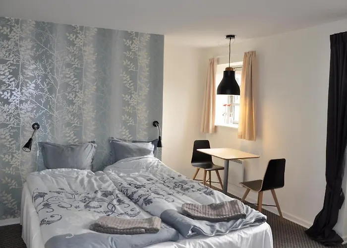 Lundsgaard Couette-café 3*